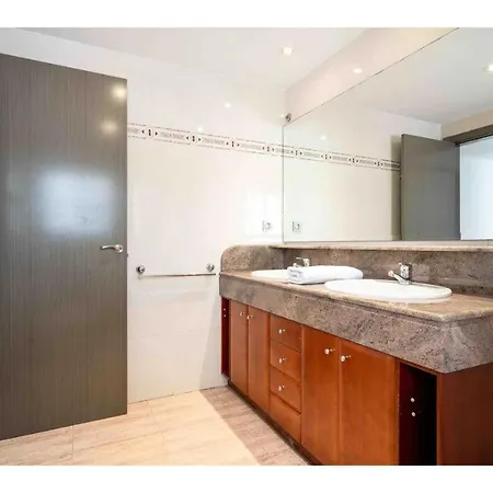 Pool Oasis En Villa *